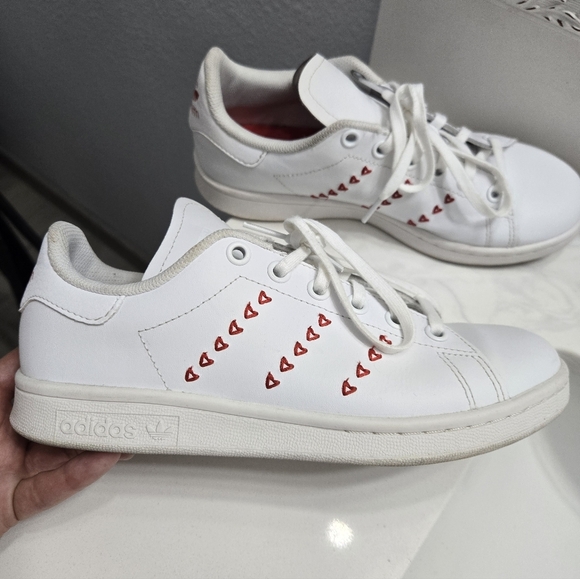 Adidas Stan Smith Valentines Day Sneakers - Picture 5 of 16